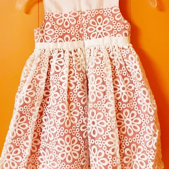 😊 Baby girls dress 👗 - Picture 2 of 4